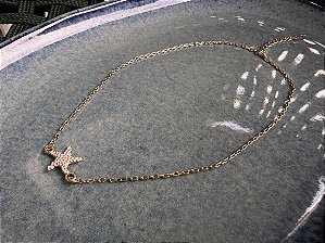 Colar Choker Correntinha com Pingente Estrela