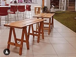 Aluguel de Mesa de Madeira com 1,40m
