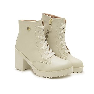 Bota Tratorada Feminina Off White Salto Médio