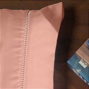 Par de Fronhas 70cm x 50cm 2 Peças Laura 100% Poliéster Toque Percal 200 Fios