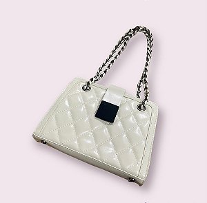 Bolsa Tiracolo Matelassê - Cor Branco Pérola, Couro Sintético - Modelo Malta