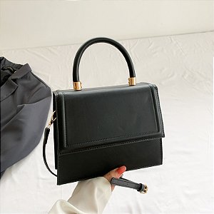 Bolsa Transversal com Alça de Mão Média - Cor Preto, Couro Sintético - Modelo Jessi