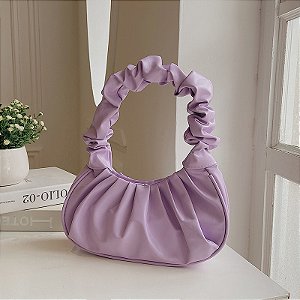 Bolsa Baguette Pregueada - Cor Lilás, Couro Sintético - Modelo Vicky