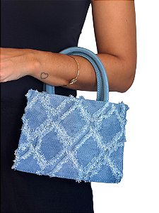 Bolsa Quadrada Denim Franjada - Cor Azul, Couro Sintético - Modelo Luna