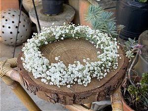 Coroa de Flores de Mosquitinho – Delicadeza para Daminhas e Ocasiões Especiais