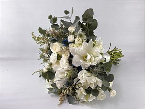 Buquê de Noiva Clássico em Branco e Verde - Noiva Keila