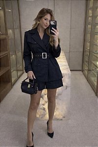 Conjunto Alfaitaria Shorts e Blazer Preto