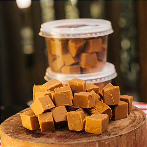Doce De Leite Com Café Em Cubos Pote 400g Tropical