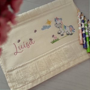 Toalha de Lavabo Escolar Marfim Personalizada Unicórnio com Nome
