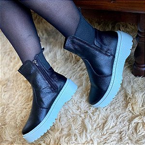 - Coturno Couro Preto Solado Menta