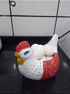 Galinha porta ovos Angola