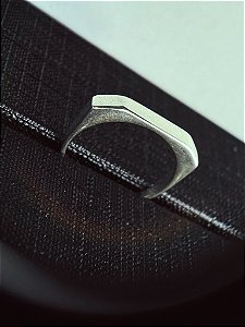 Anel Key Design de Prata SSR Simplicidade