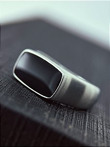 Anel Key Design de Aço ACE Prata e Resina Preta