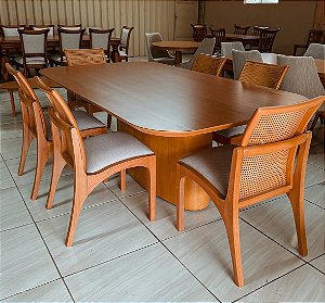Conjunto de Mesa e cadeiras 8 lugares