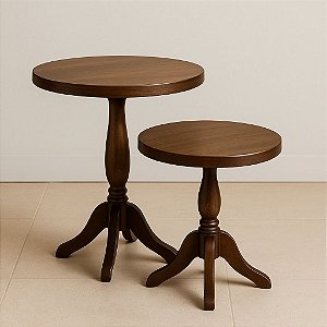 Conjunto de Mesas Laterais Clássicas em Madeira