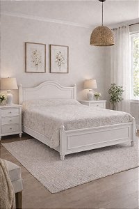 Conjunto Cama Imperial e duas mesas de cabeceira em laca branca