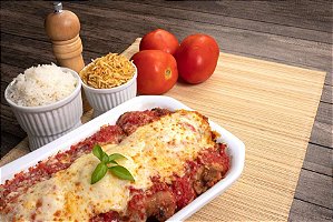 Prato Executivo Bife à Parmegiana Gourmet: Sabor e Requinte em Cada Garfada!