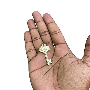 Chave Vitoria 2026 de Metal Dourado - 100 unidades