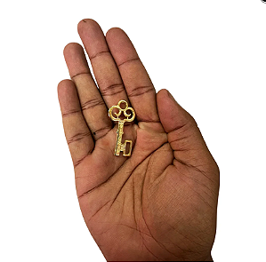 chave da Vitoria Dourada de Metal - 100 unidades