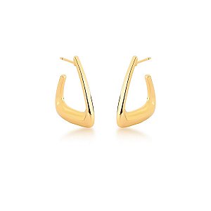 MEIA ARGOLA TRIANGULAR LISA BANHADO A OURO