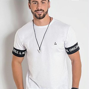 Camiseta Branca com Estampa Costas e Mangas