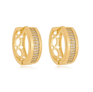 Brincos argola trilho P com linhas cravejadas com zircônias cristal
