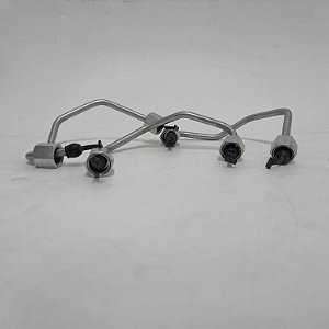 21364297 - Tubo de Pressão do Injetor - EC240, EC250, EC290, EC300, ECR305, EW140, G930, G940, G946, G960, G970, G976, G990, L105, L110, L120