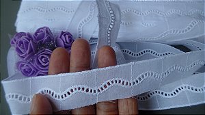 BA051 - 2,80cm x 13,70m | Bordado Inglês 100% Algodão Branco