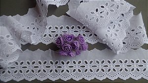BA055 - 7,00cm x 13,70m | Bordado Inglês 100% Algodão Branco