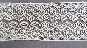 GP062 - 5,30cm x 13,70m | Renda Guipure 100% Poliéster CREME