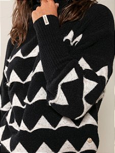 Blusa em Padronagem Geométrica com Gola Rolê  - BIAMAR 11638