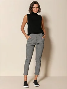 Calça em Padronagem Xadrez com Pregas - BIAMAR 10764