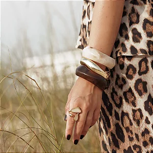 BRACELETE ACRILICO MARROM SAMARA