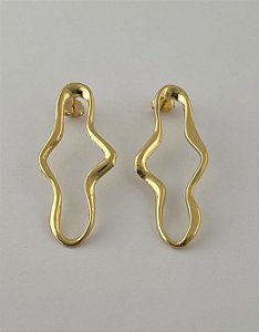 BRINCO ONDULADO VAZADO DOURADO
