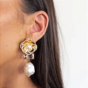 Brinco Flor Contorno Branco com Cristal e Pérola Dourado