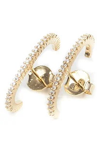 Brinco Ear Hook Cravejado com Zircônias e Banho em Ouro