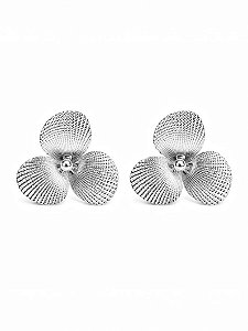 BRINCO FLOR TEXTURIZADO