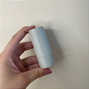 Blush em Bastão Westman Atelier Baby Cheeks Lip + Cheek Cream Blush Stick | Cor: Poppet (Sem caixa, embalagem com marcas, bala com defeito de fabrica)