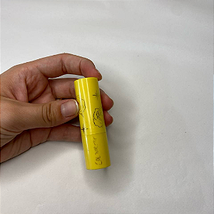 Batom Colourpop A Bela e a Fera (sem caixa, embalagem levemente trincada)