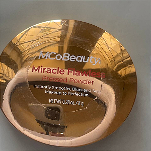 Pó Compacto McoBeauty Miracle Flawless 1 Light (Embalagem Arranhada)