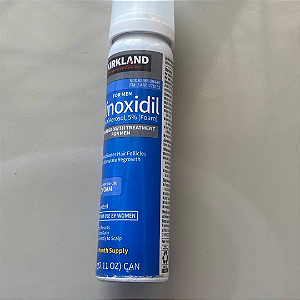 Minoxidil em Espuma Kirkland Minoxidil 5% (Rótulo Danificado)