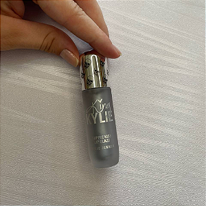 Gloss Labial Kylie Cosmetics King Kylie Collection Supple Kiss Lip Glaze Lip Gloss | Cor: She's Back (Sem caixa)