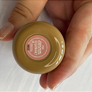 Blush Rhode Pocket Blush | Cor: Piggy (Embalagem levemente arranhada, caixa amassada)