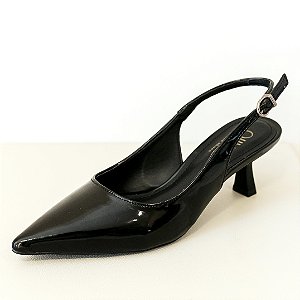 SCARPIN SLINGBACK PRETO VERNIZ SALTO MÉDIO - VICKY