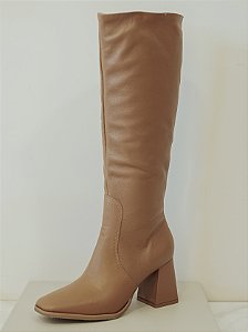 BOTA CARAMELO COURO CANO LONGO SALTO ALTO - MILA