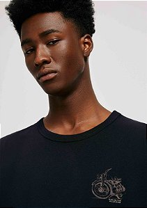 HERING CAMISETA MASCULINA MANGA CURTA REGULAR COM ESTAMPA