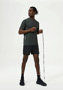 HERING CAMISETA ESPORTIVA MASCULINA COM RECORTES EASY CARE