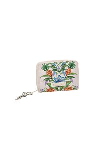 FARM ME LEVA CARTEIRA FARM ZIRIGUIDUM DELICADEZA FRUTA