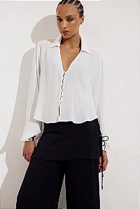 FORUM CAMISA MANGA LONGA COM AMARRAÇÃO NAS COSTAS