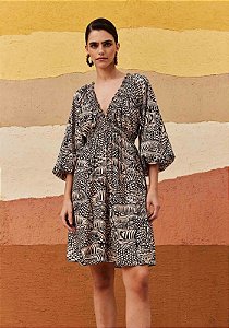 CACAY VESTIDO CURTO DECOTE PALA LASTEX TUCÁN